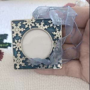 Metal ornament frame
